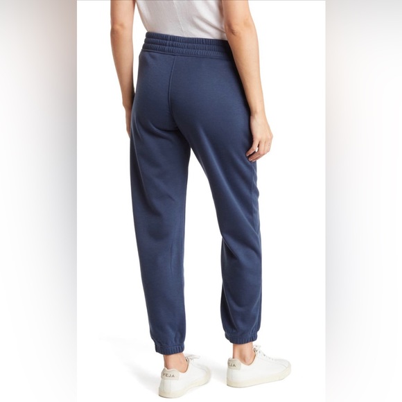 UGG® Jaslynn Joggers NWT - Picture 3 of 4